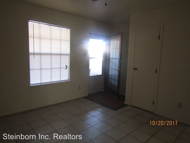 Building Photo - 3140 Hillrise Dr