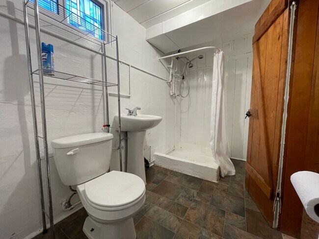 Foto del edificio - Spacious Mid-century house w/ Spectacular Views