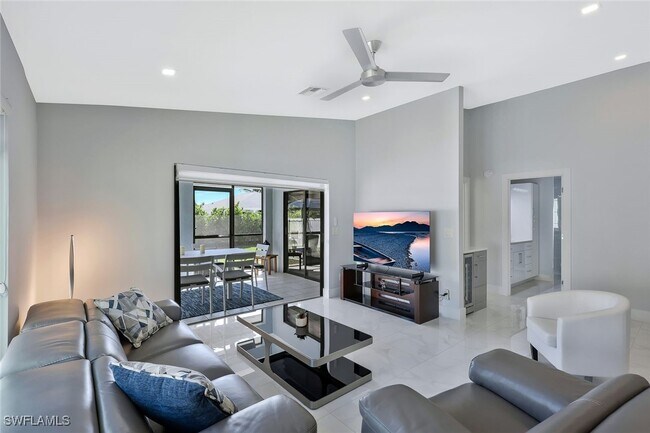 Foto del edificio - 532 103rd Ave N