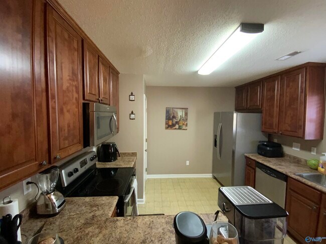 Building Photo - 29631 Rock Creek Blvd
