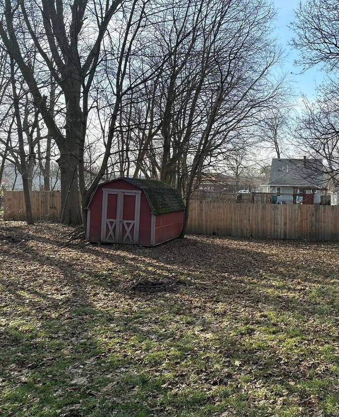 Primary Photo - Charming 2BR Duplex in Parchment
