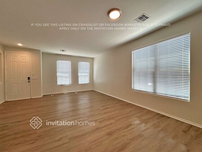 Foto del edificio - 16042 W Hualapai St