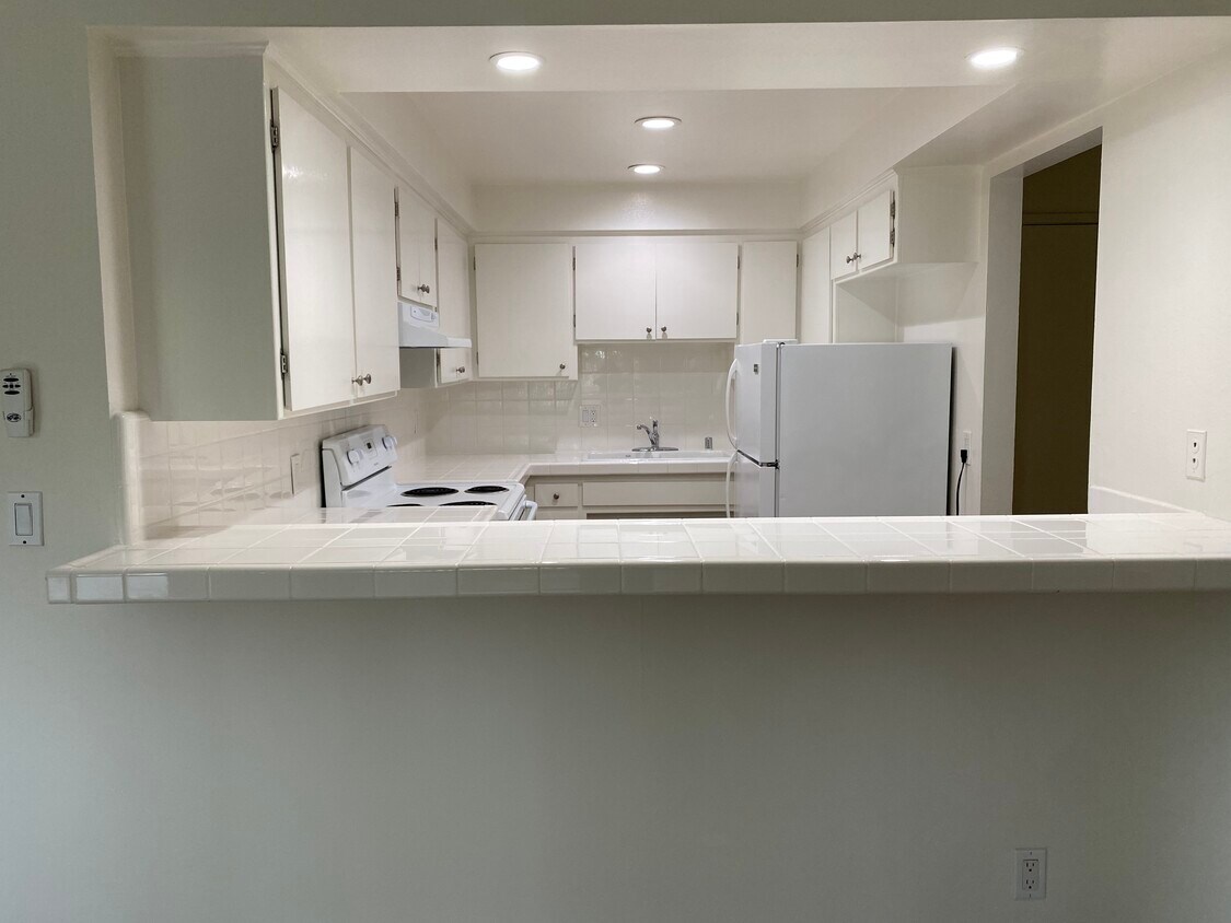 Primary Photo - 8063 Redlands St