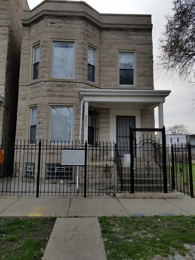 Building Front - 6620 S Saint Lawrence Ave