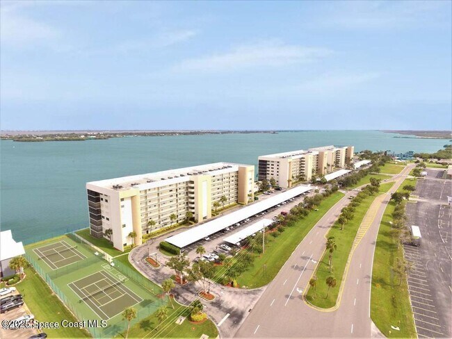 Foto del edificio - 200 S Sykes Creek Pkwy