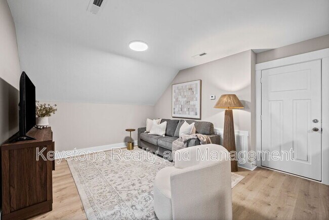 Foto del edificio - 15009 Fort Campbell Blvd