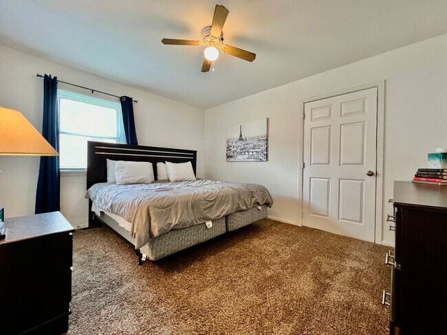 Foto del edificio - Trenton's apartment on First
