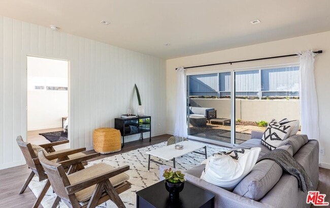 Building Photo - 6465 Sycamore Meadows Dr
