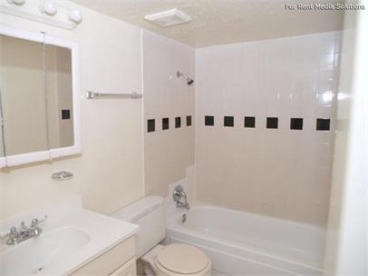 Building Photo - 6215 Tierwester St