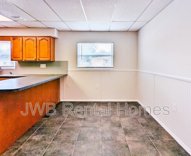 Foto del edificio - 7528 Dalehurst Dr S