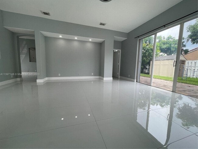 Building Photo - 3577 SW 51st St