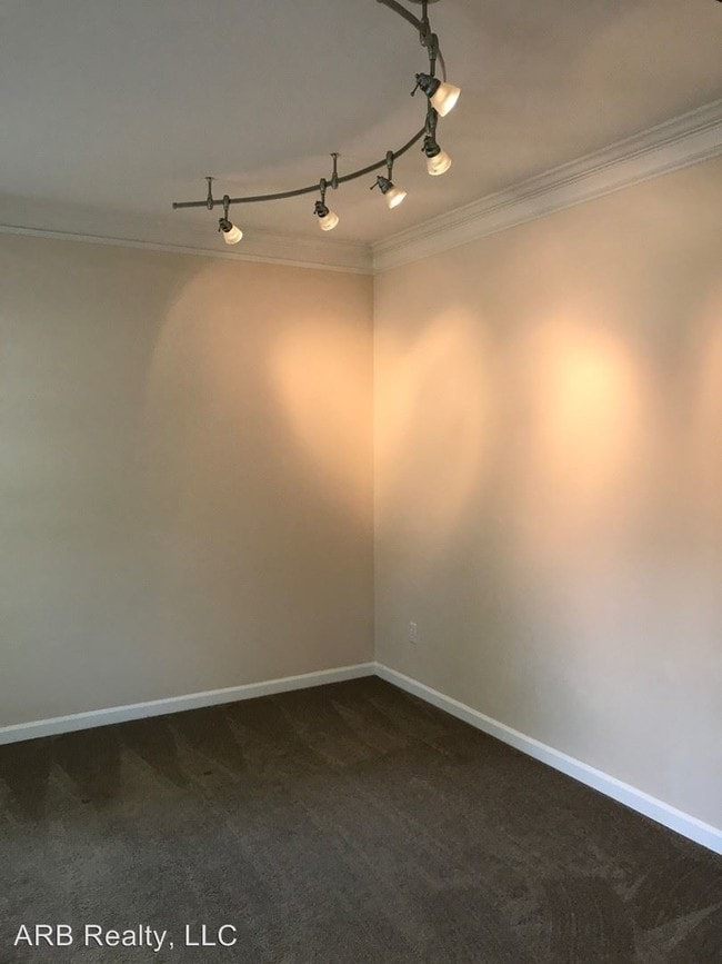 Building Photo - 6 br, 3.5 bath House - 5635 Aswind Trace
