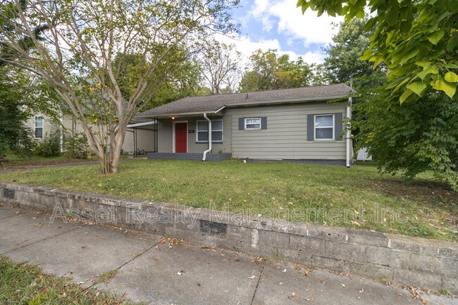 Photo - 2212 Harvey St House