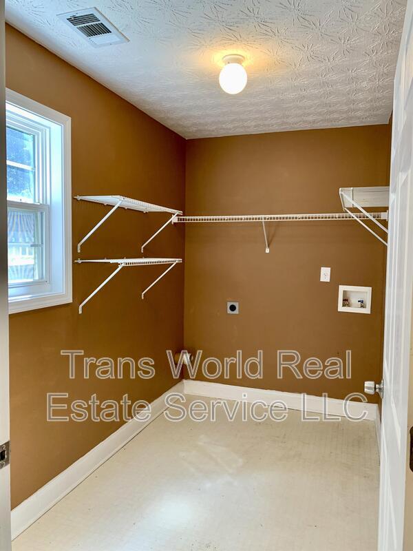 Building Photo - 4442 Keenly Valley Dr NE