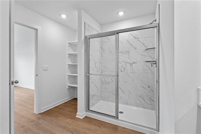 Building Photo - 813 Heeler Ave