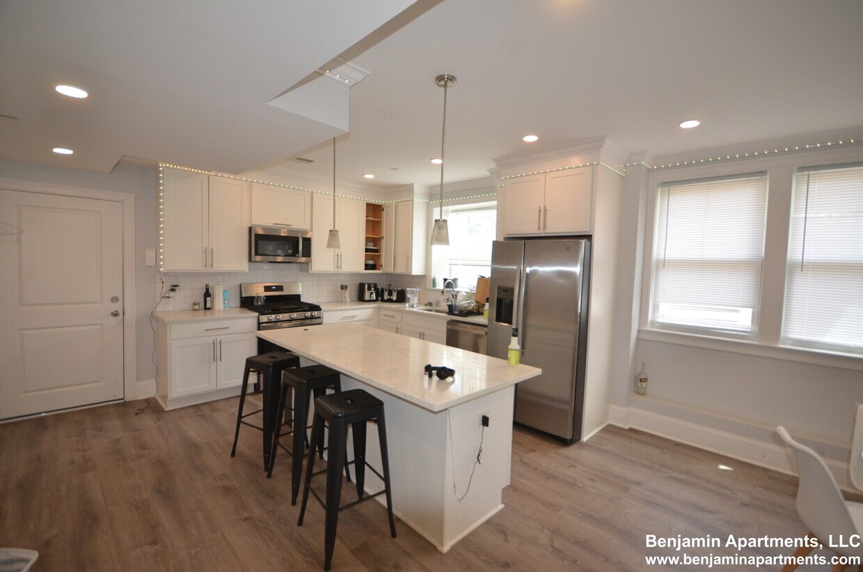 Foto principal - 120 Kenrick St