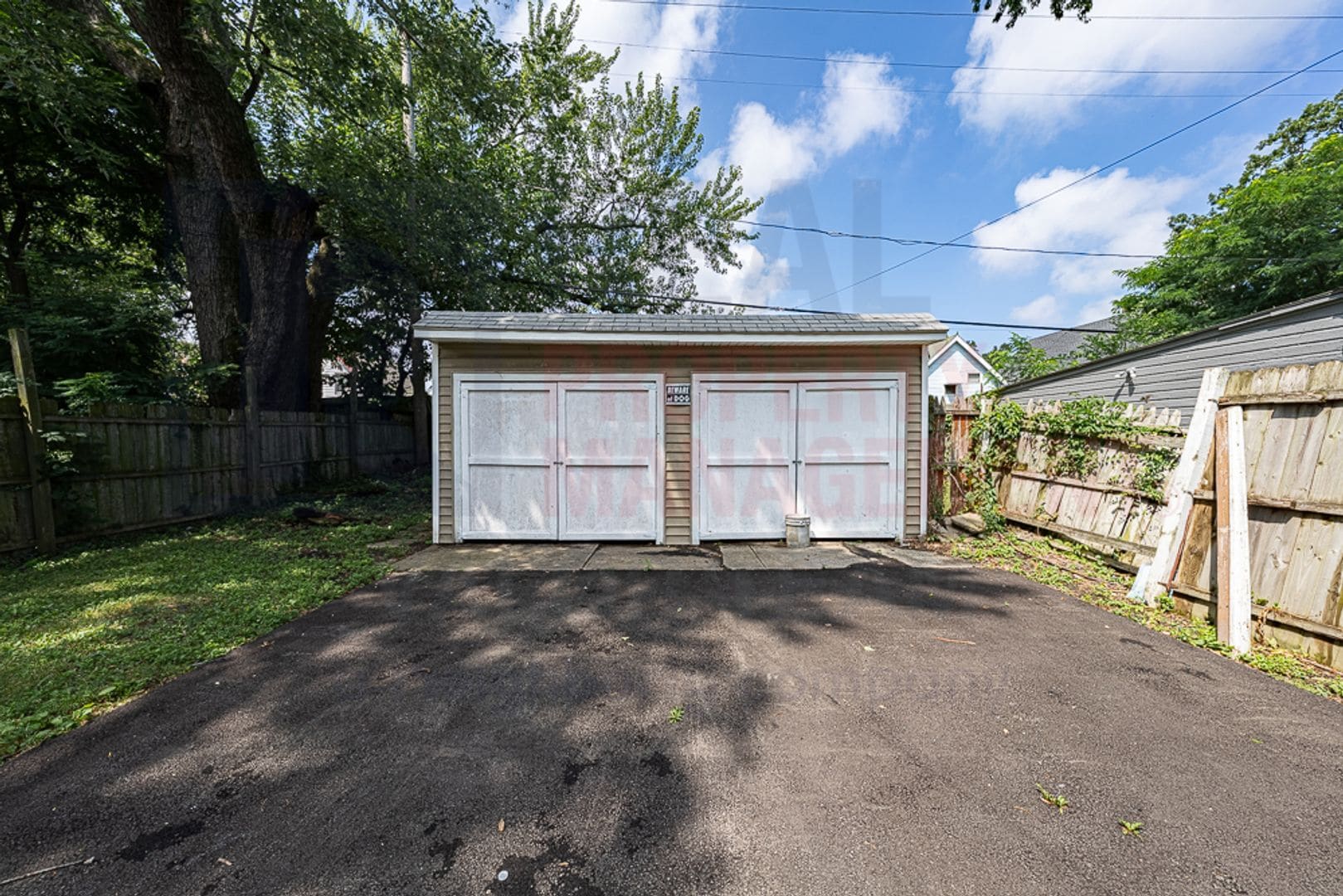 2040 W 103rd St Cleveland, OH 44102 – photo 3