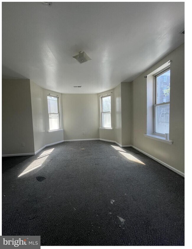 Foto del edificio - 510 W Queen Ln