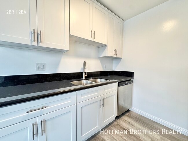 Building Photo - 326 W Queen St, Inglewood, CA 90301
