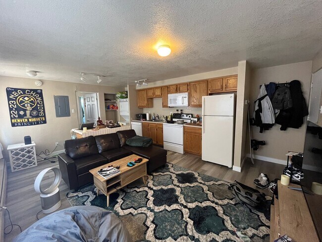 Building Photo - Prime Location Rental Available 8/7!