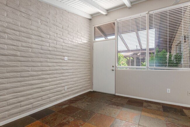 Photo - 2-Bedroom Condo in Citrus Acres Steps from...