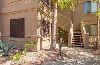 Building Photo - 15252 N 100th St