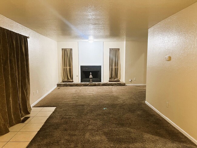 Photo - 10227 Shadowridge Dr Apartment
