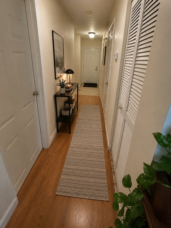 Foto del edificio - 2530 Ridge Rd