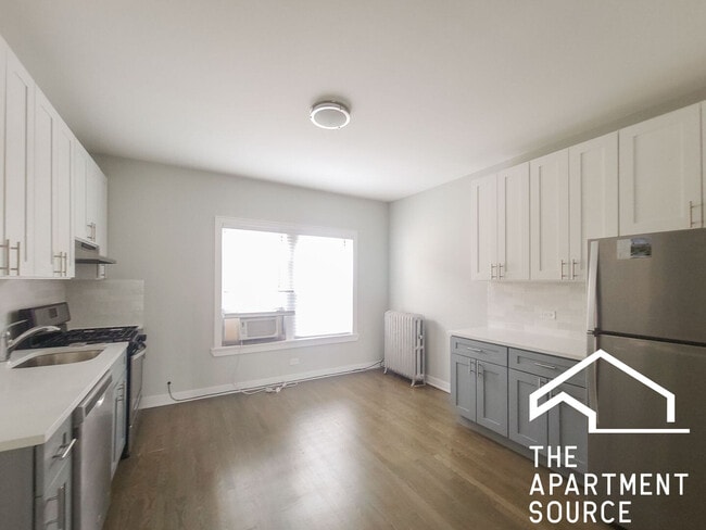 Building Photo - 5131 N Wolcott Ave