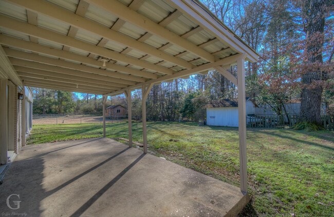 Building Photo - 4 bedroom 2.5 bathroom **$300 OFF 1ST MONTH