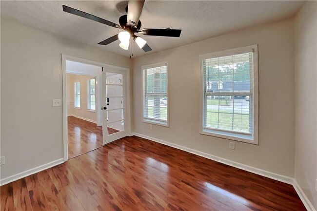 Building Photo - 7318 Coral Lake Dr