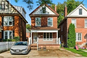 Building Photo - 176 Balsam Ave S