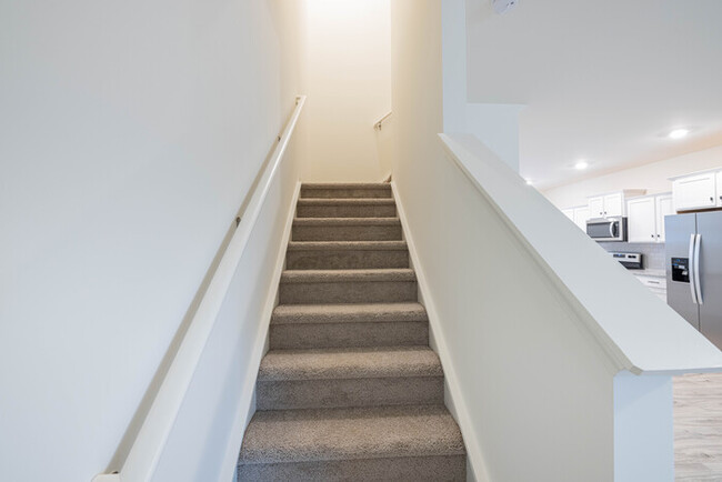 Building Photo - Brand new townhome 3 br 2.5 ba
