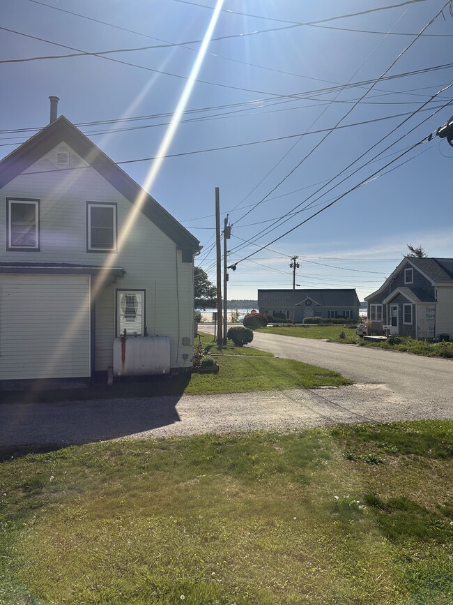 Building Photo - 11 Trinity St