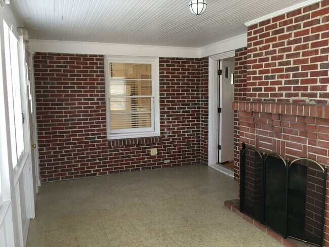Foto del edificio - 603 S McNair St