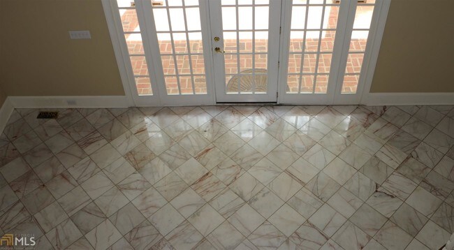 Foto del edificio - 7240 Castleberry Rd