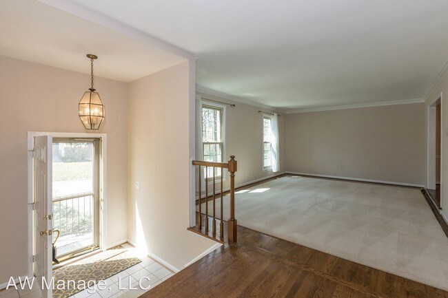 Building Photo - 4 br, 3.5 bath House - 6309 Avalon Drive