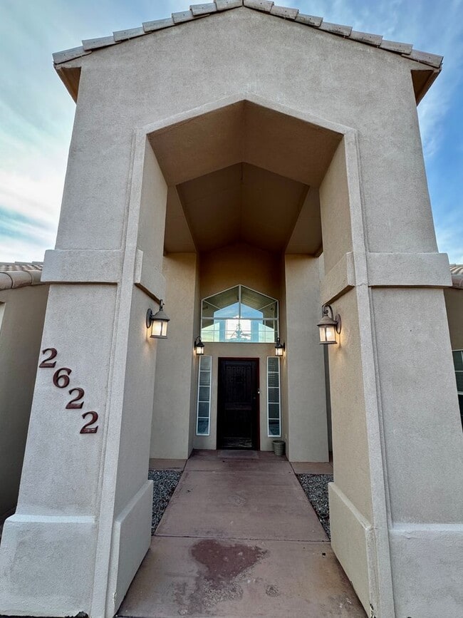 Building Photo - Beautiful golf course retreat