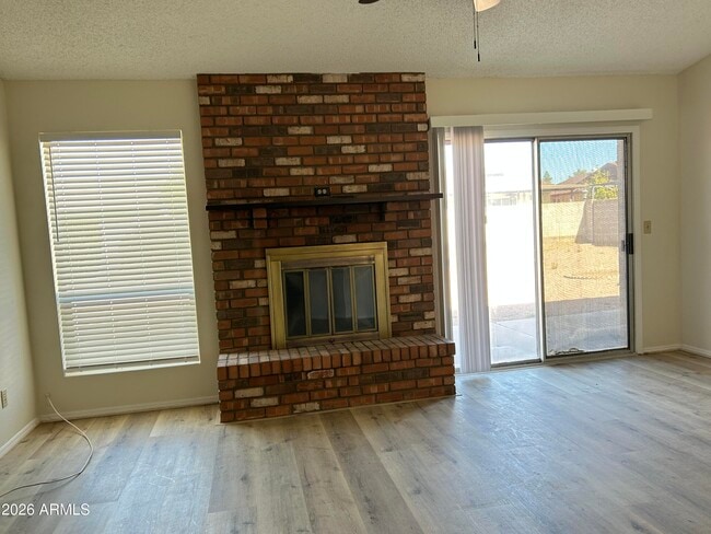 Foto del edificio - 3926 W Willow Ave