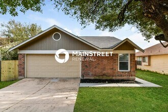 Building Photo - 8405 Maple Ridge Dr