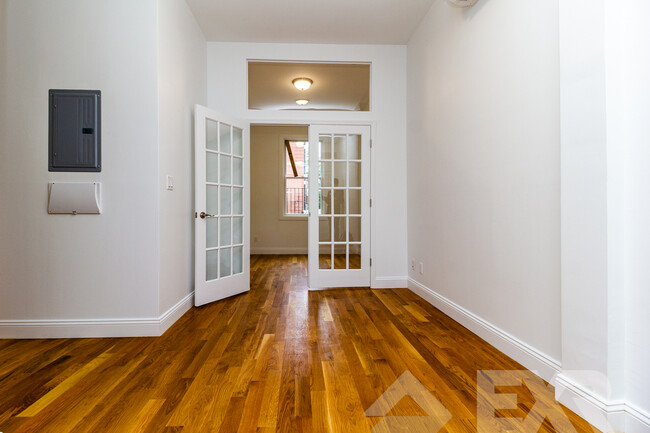 Building Photo - 287 Wyckoff Ave