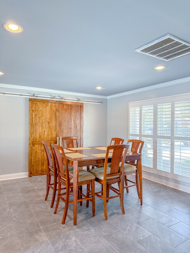 Building Photo - 956 Aquamarine Dr