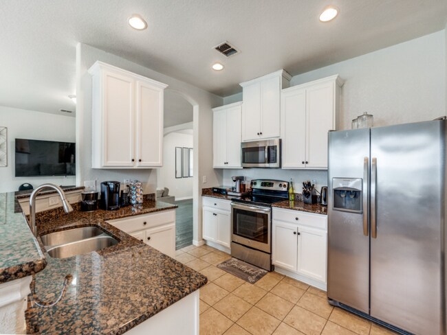 Building Photo - 6035 Enchantment