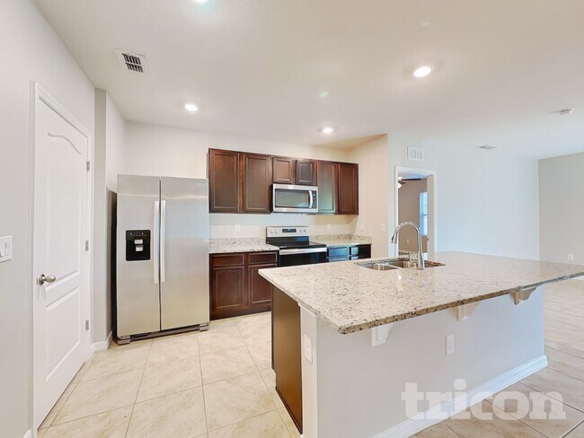 Foto del edificio - 5765 Arlington River Dr.