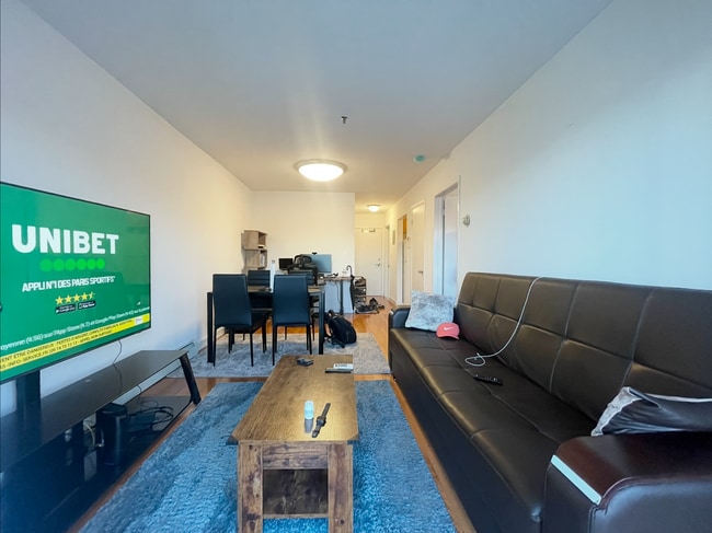 Foto del edificio - 3434 10th St