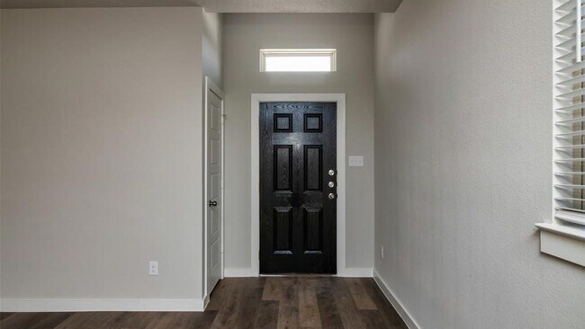 Foto del edificio - 641 Fallow Dr