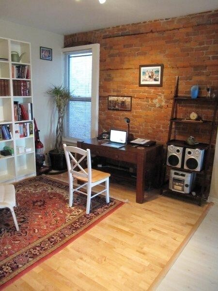 Foto del edificio - charming 1 bed 1 bath in the heart of saint paul!