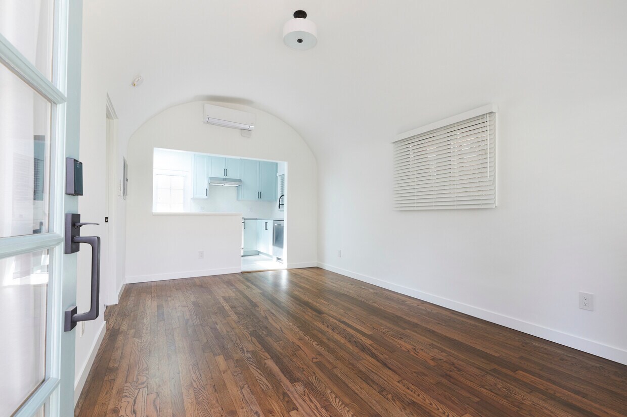 Foto principal - 640 Santa Clara Ave