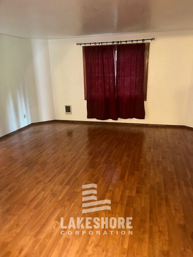 Foto del edificio - Spacious 4 Bed 3 Bath Lynnwood Home w/ Ful...