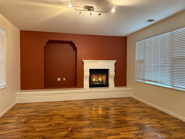 Foto del edificio - 8347 Saturn Park Dr